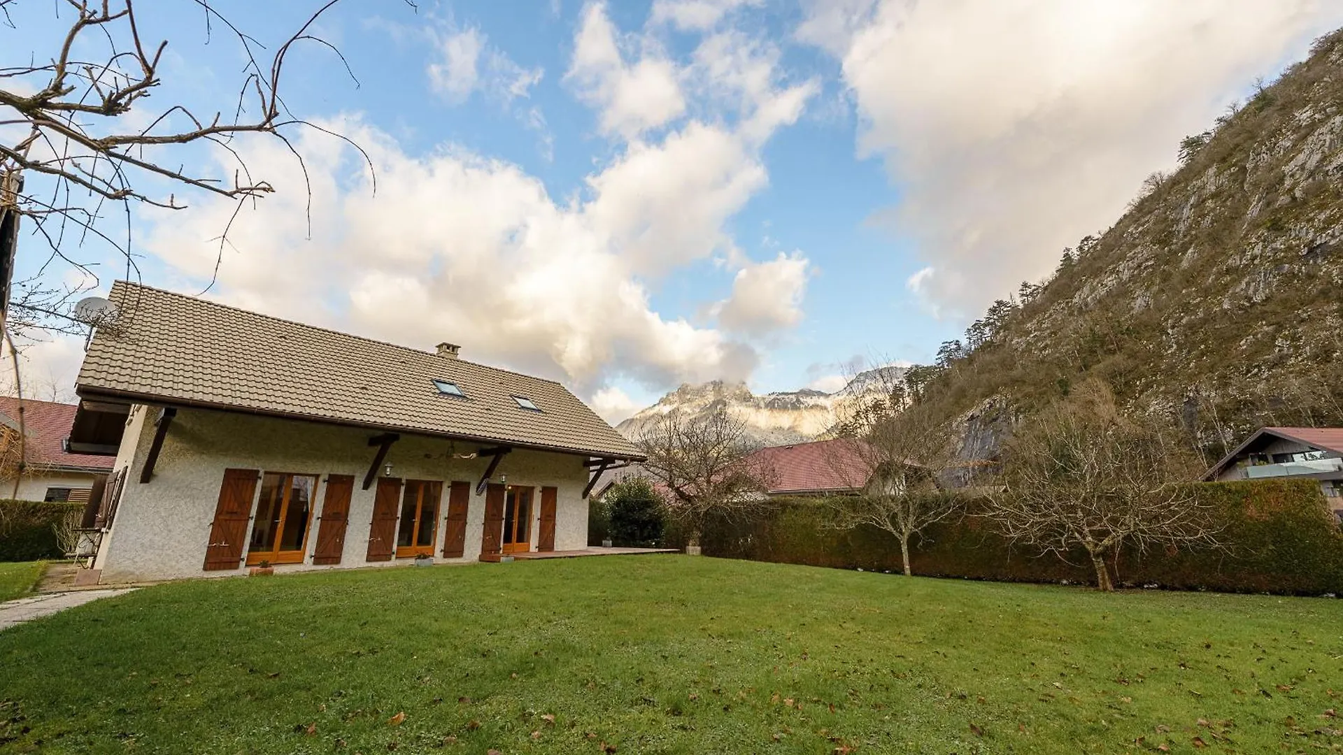Holiday home Duingt Vignet - Maison De Famille 6Pax By Lla Selections